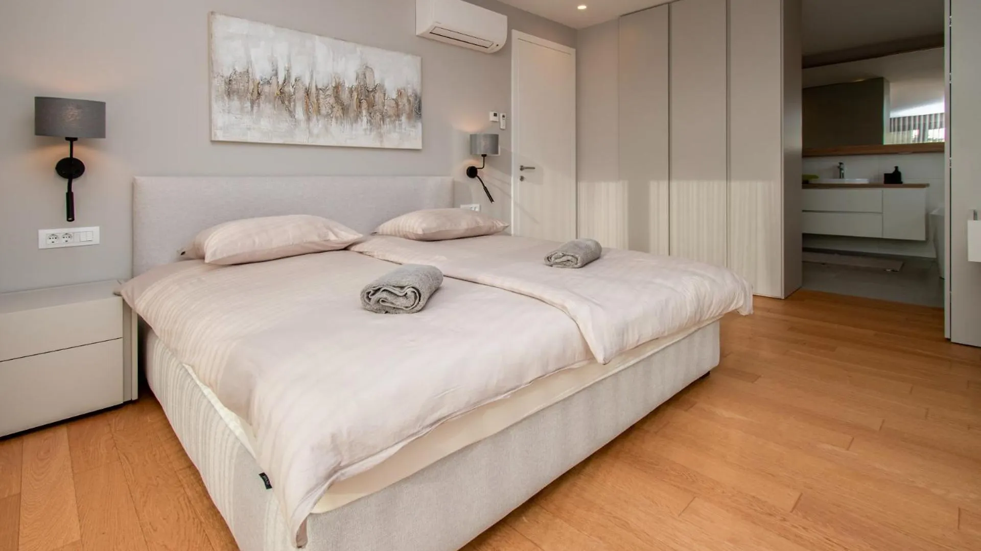 Designer Villa Luna Near The Sea In Volme , Pula Banjole