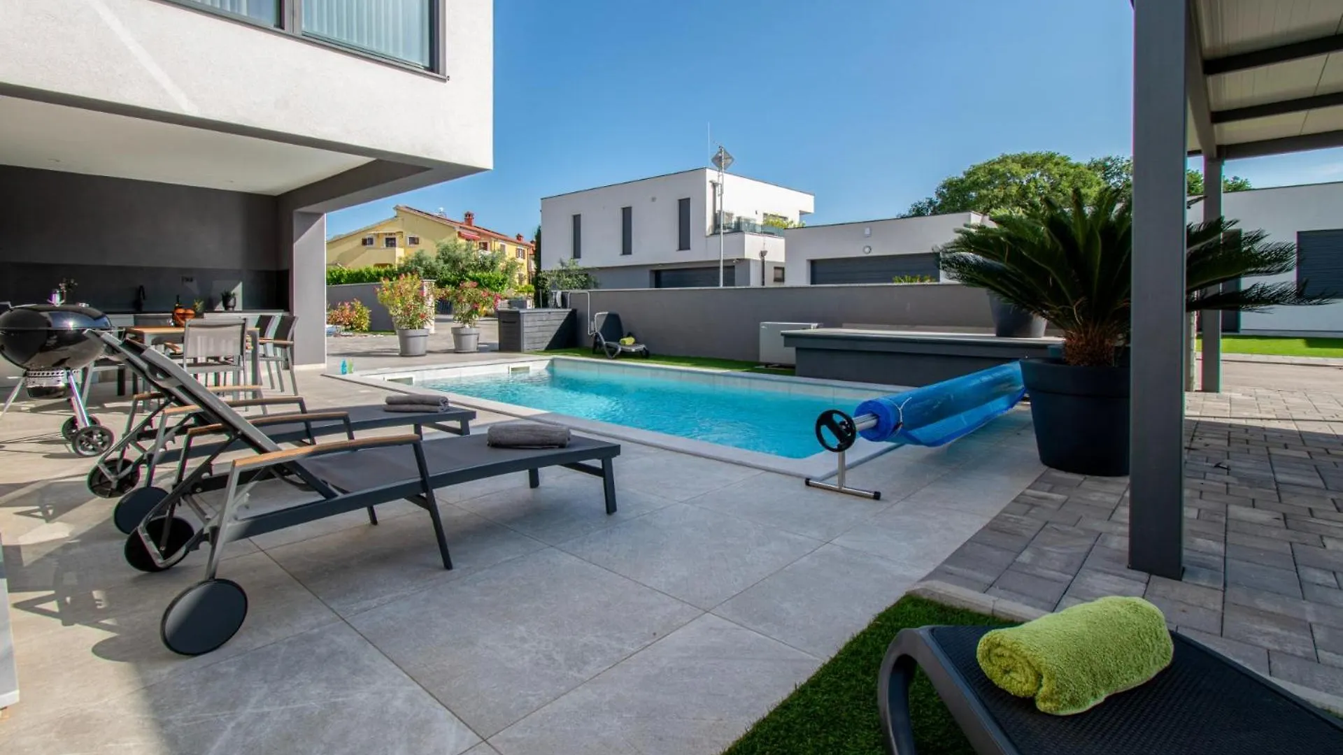 Designer Villa Luna Near The Sea In Volme , Pula Banjole